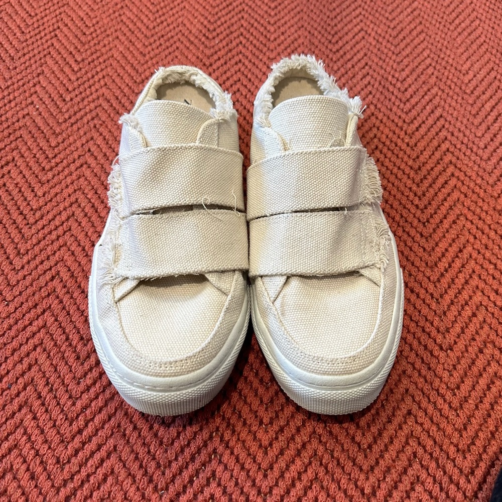 Zara Slip On Sneakers